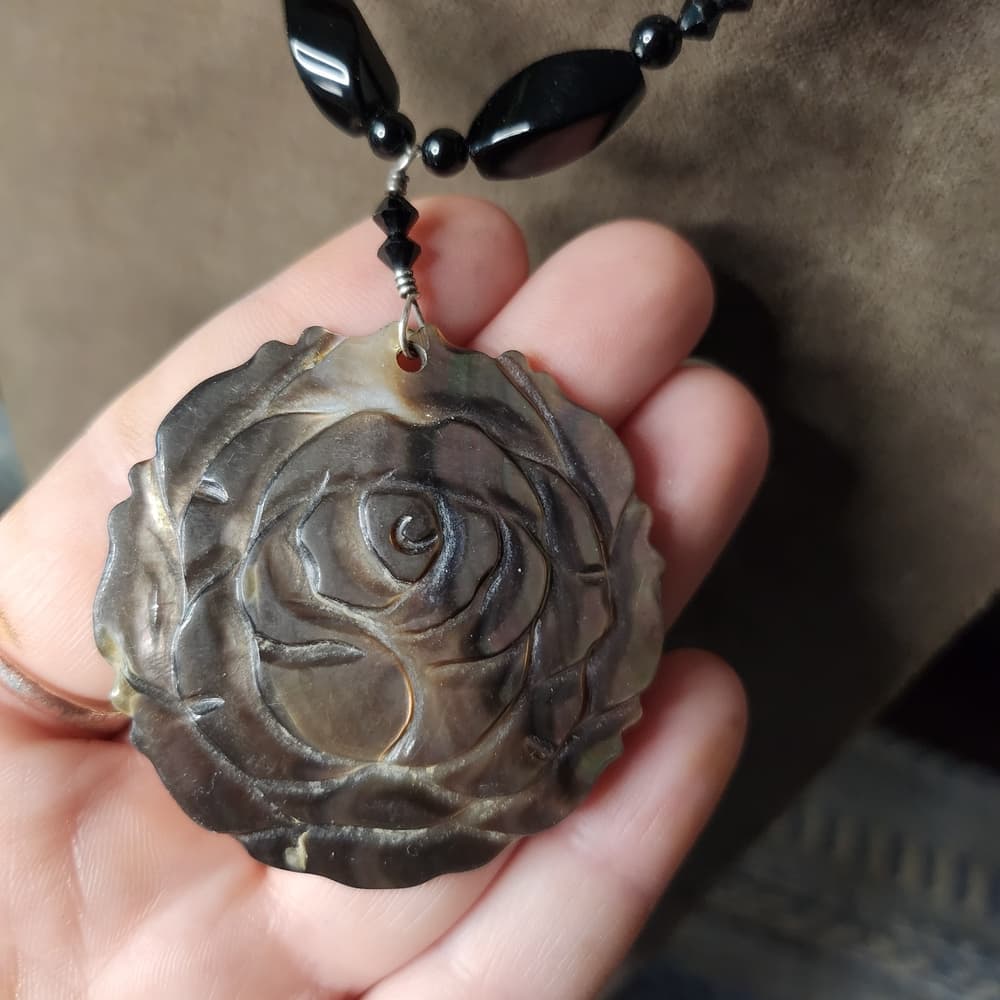 Carved Shell Rose Flower Pendant Black Onxy Beaded Statemwnt Necklace - Thumbnail 2