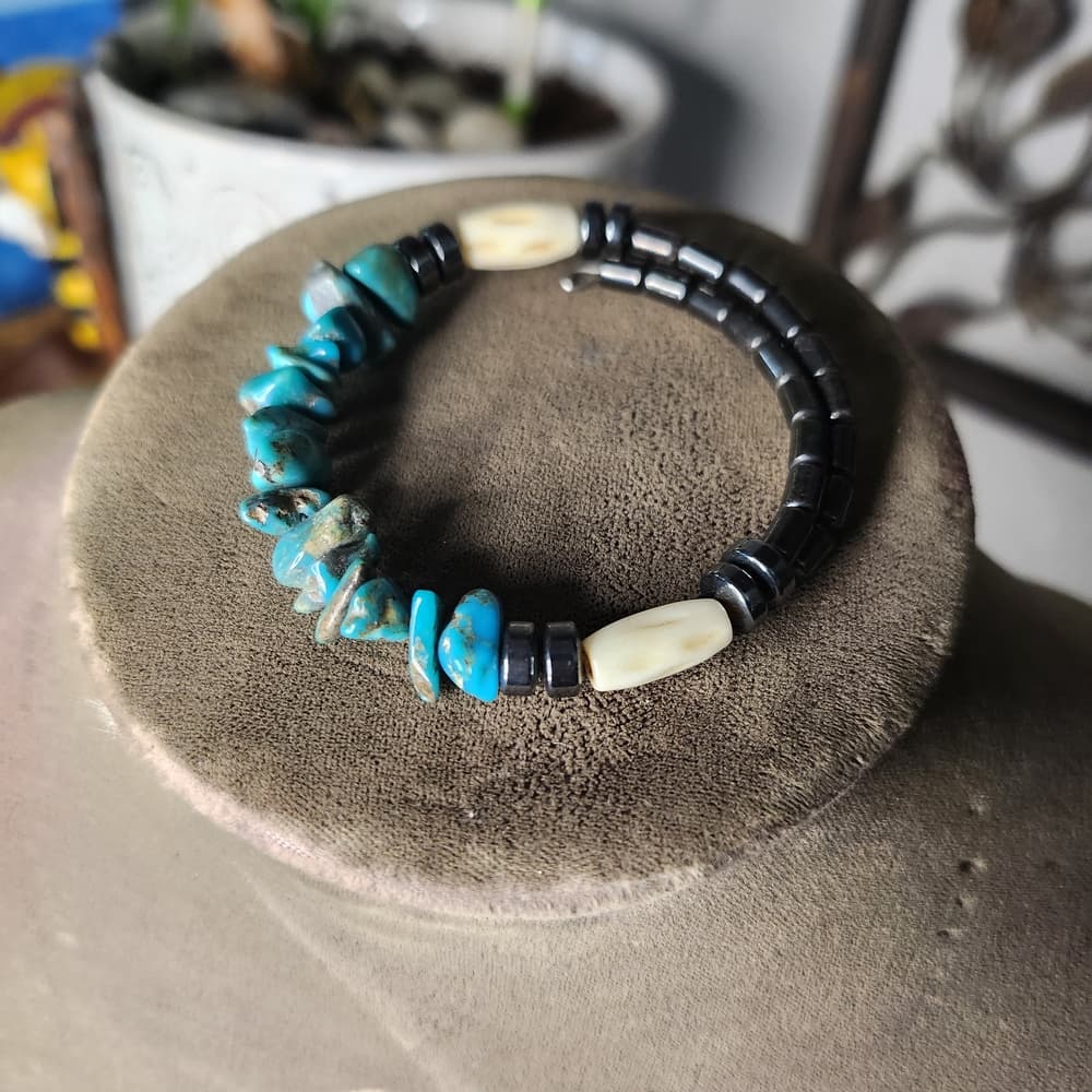 Turquoise Bone and Hemitite Beaded Wire Adjustable Length Bracelet - Thumbnail 7