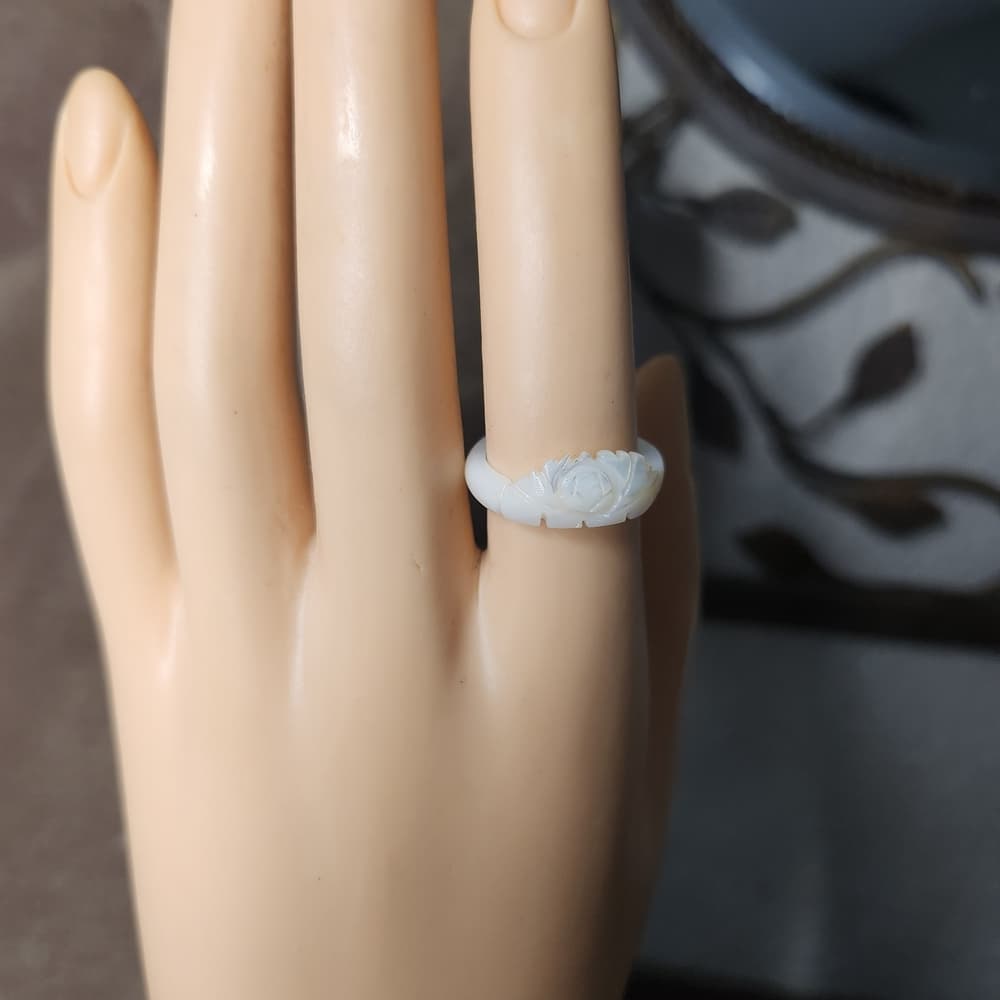 White Mother Of Pearl Carved Shell Rose Floral Ring Size 6 - Thumbnail 2