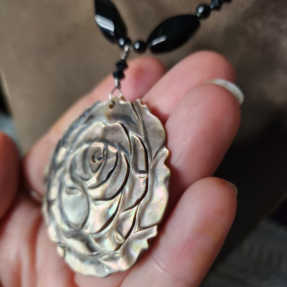 Carved Shell Rose Flower Pendant Black Onxy Beaded Statemwnt Necklace - Thumbnail 3