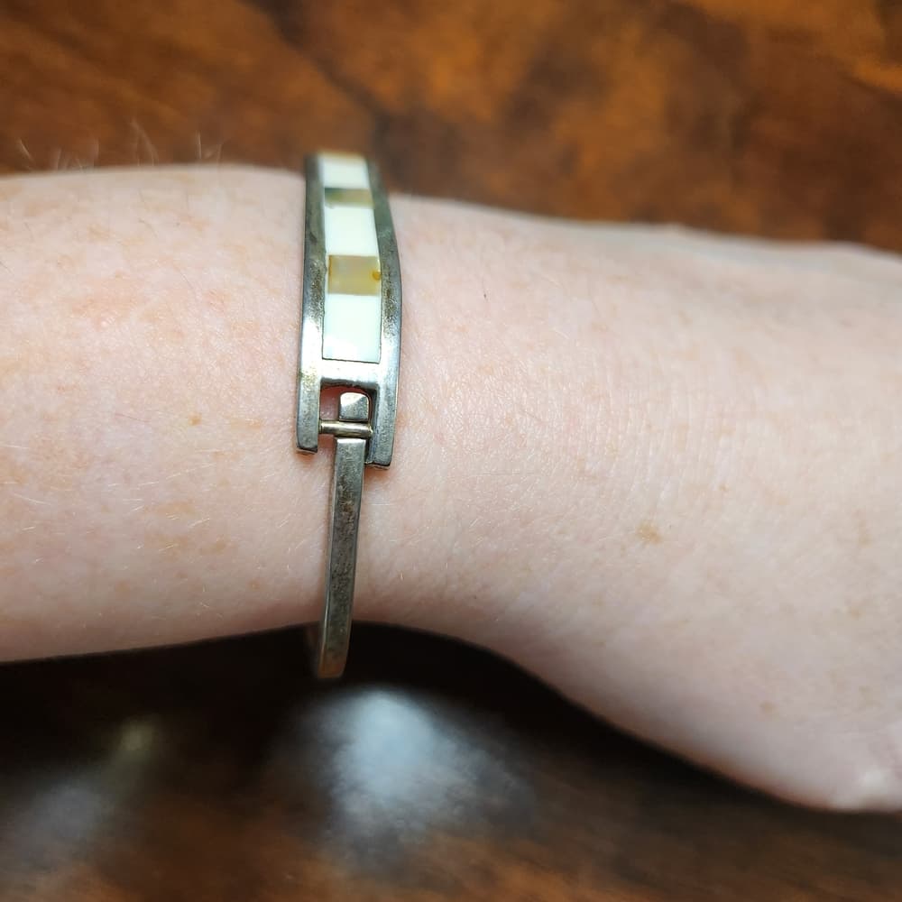 Elegant Silver Mother Of Pearl And Shell Inlay Bracelet Mexico - Thumbnail 6