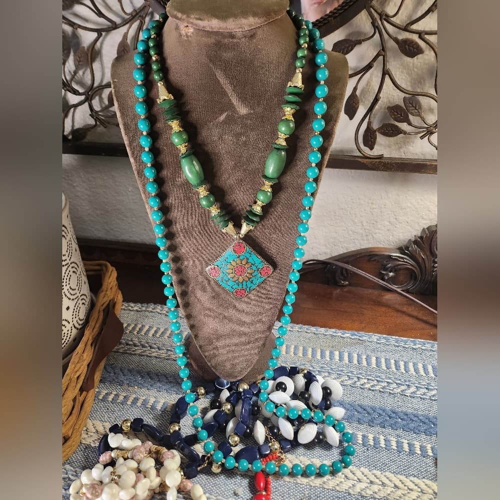 Vintage Bold And Colorful Beaded Statement Necklace Set - Thumbnail 5