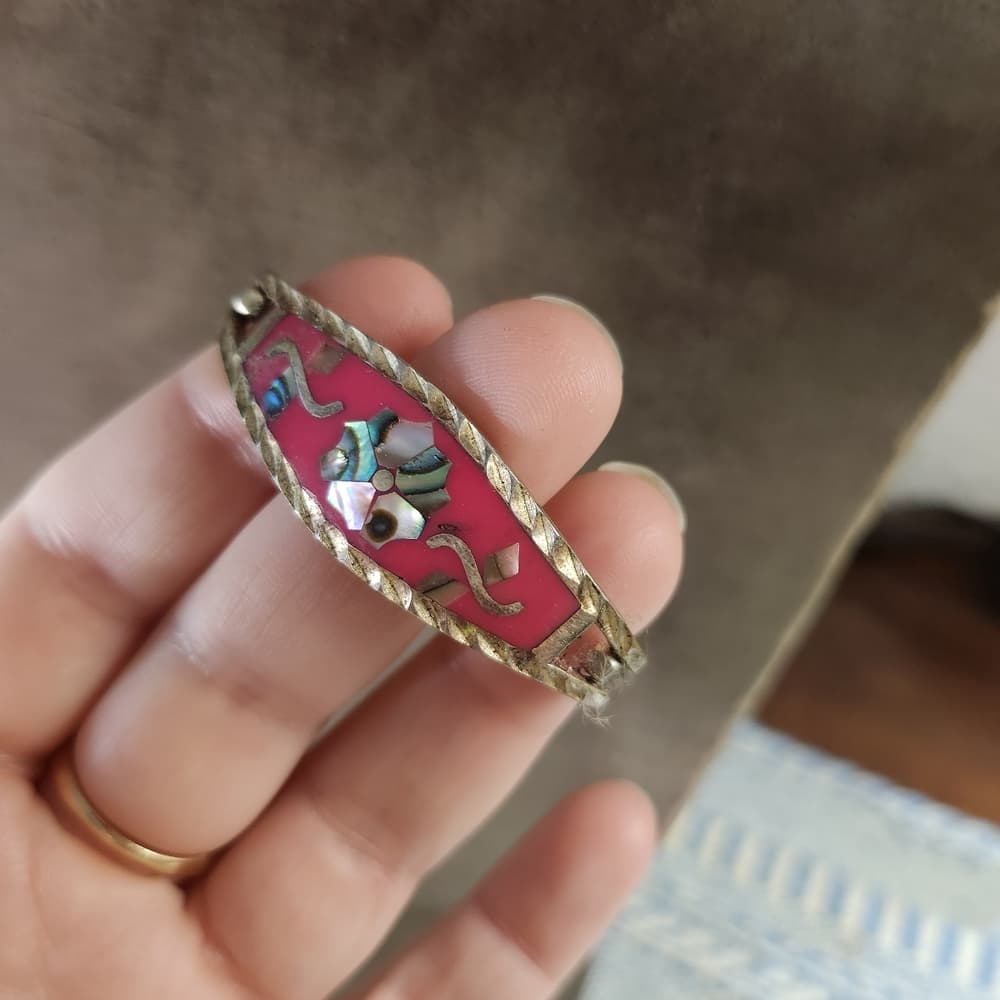 Vintage Twisted Hammered Silver And Pink Shell Inlay Floral Youth Bracelet - Thumbnail 2