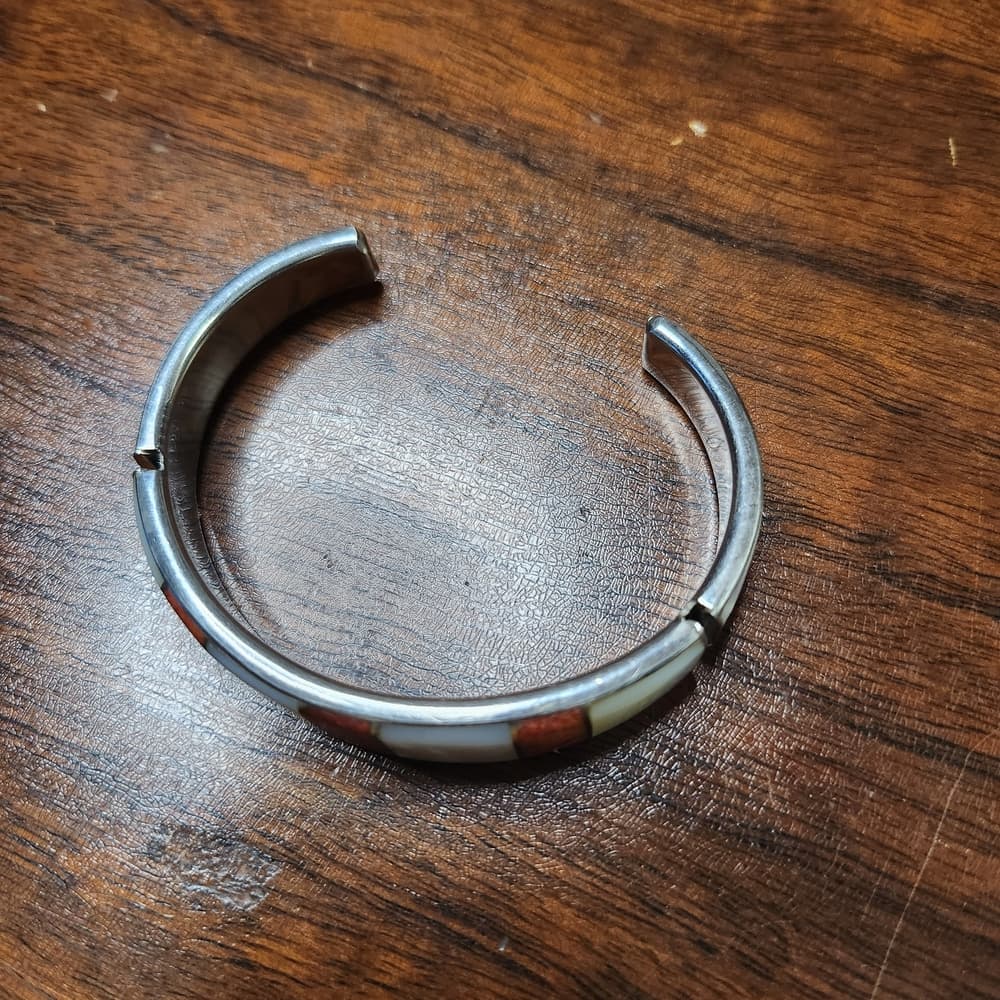 Vintage Southwest Style Silver Mother Of Pearl And Spiny Oyster Inlay Bracelet - Thumbnail 4