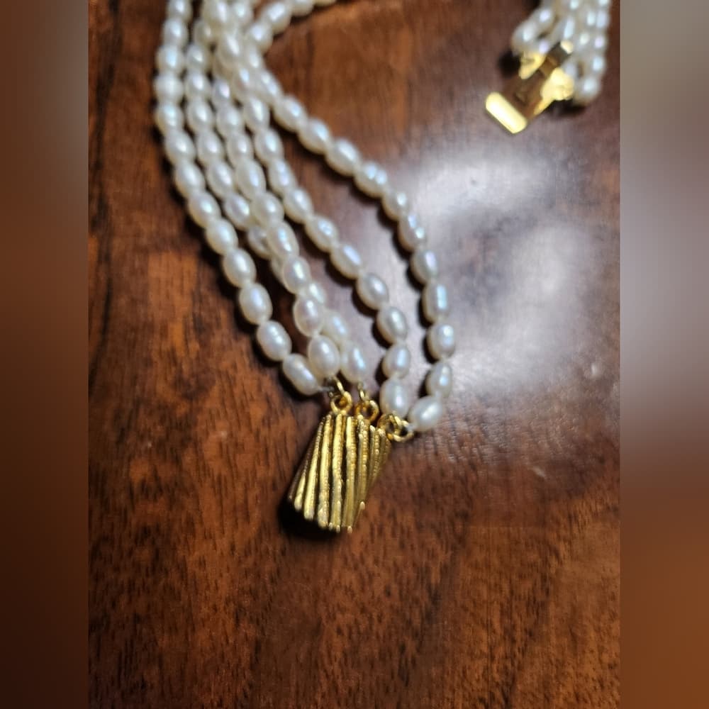 Vintage Five Strand Pearl Costume. Bracelet With Gold Clasp - Thumbnail 5