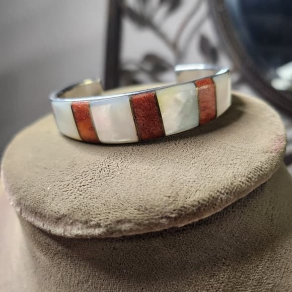 Vintage Southwest Style Silver Mother Of Pearl And Spiny Oyster Inlay Bracelet - Thumbnail 9