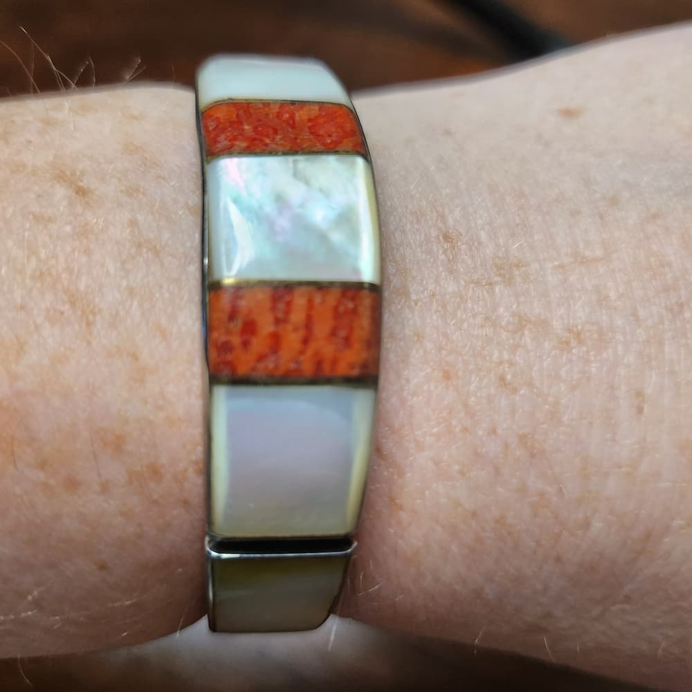 Vintage Southwest Style Silver Mother Of Pearl And Spiny Oyster Inlay Bracelet - Thumbnail 7