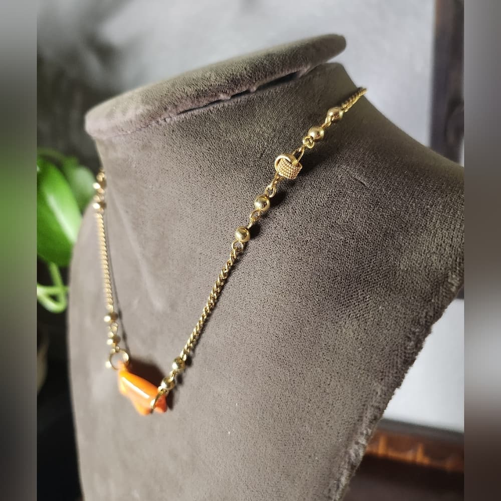 Gold + Orange Shell Choker With Rainbow Dyed Mother Of Pearl Rice Beaded Earring - Thumbnail 4