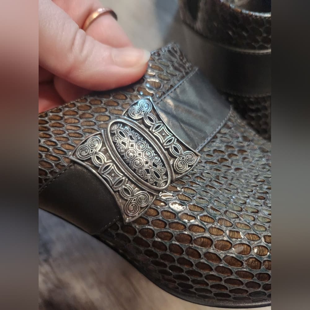 Brighton Rhyme Metallic Textured Snake Print Italian Made Leather Slip On Heels - Thumbnail 8