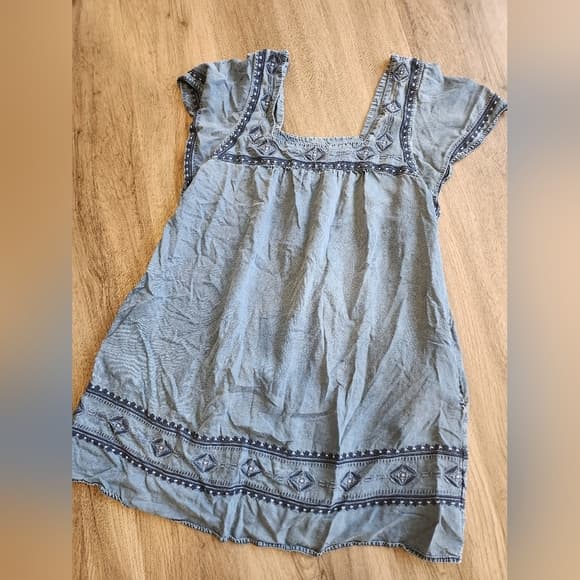 Abercrombie & Fitch Blue Lyocell Denim Look Embroidered Accent Ruffle Sleeve - Thumbnail 11