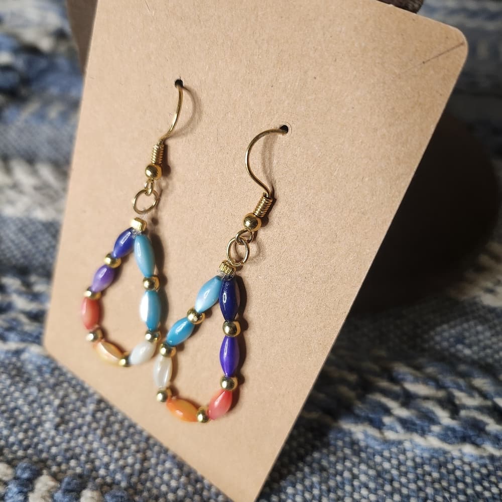 Gold + Orange Shell Choker With Rainbow Dyed Mother Of Pearl Rice Beaded Earring - Thumbnail 7