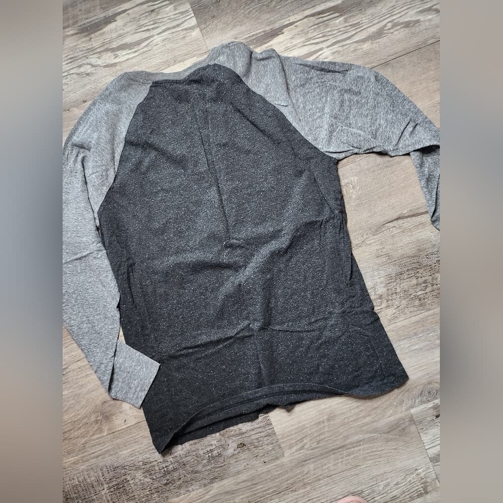 AC/DC Sydney AU Gray and Red Graphic Raglan Style Shirt - Thumbnail 4