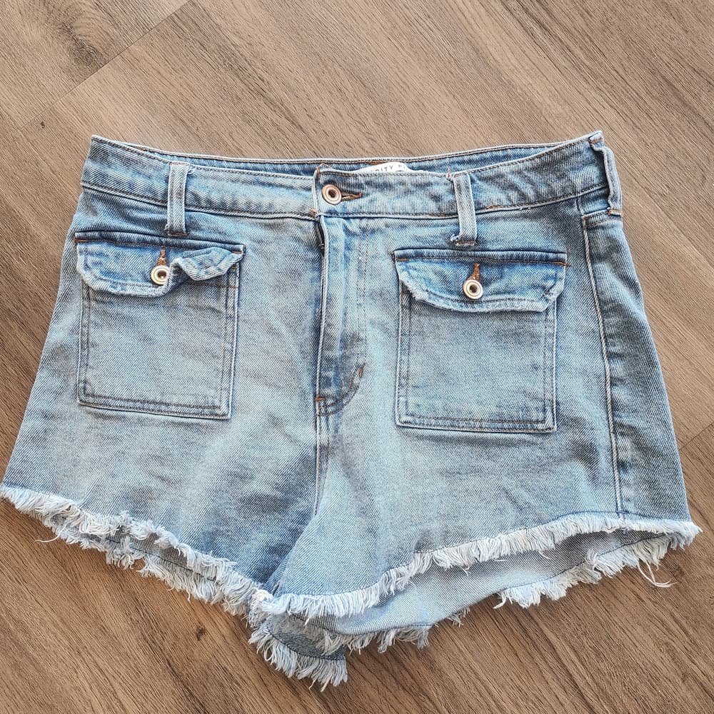 Celebrity Pink Light Blue Cut Off Raw Hem Denim Jean Shorts