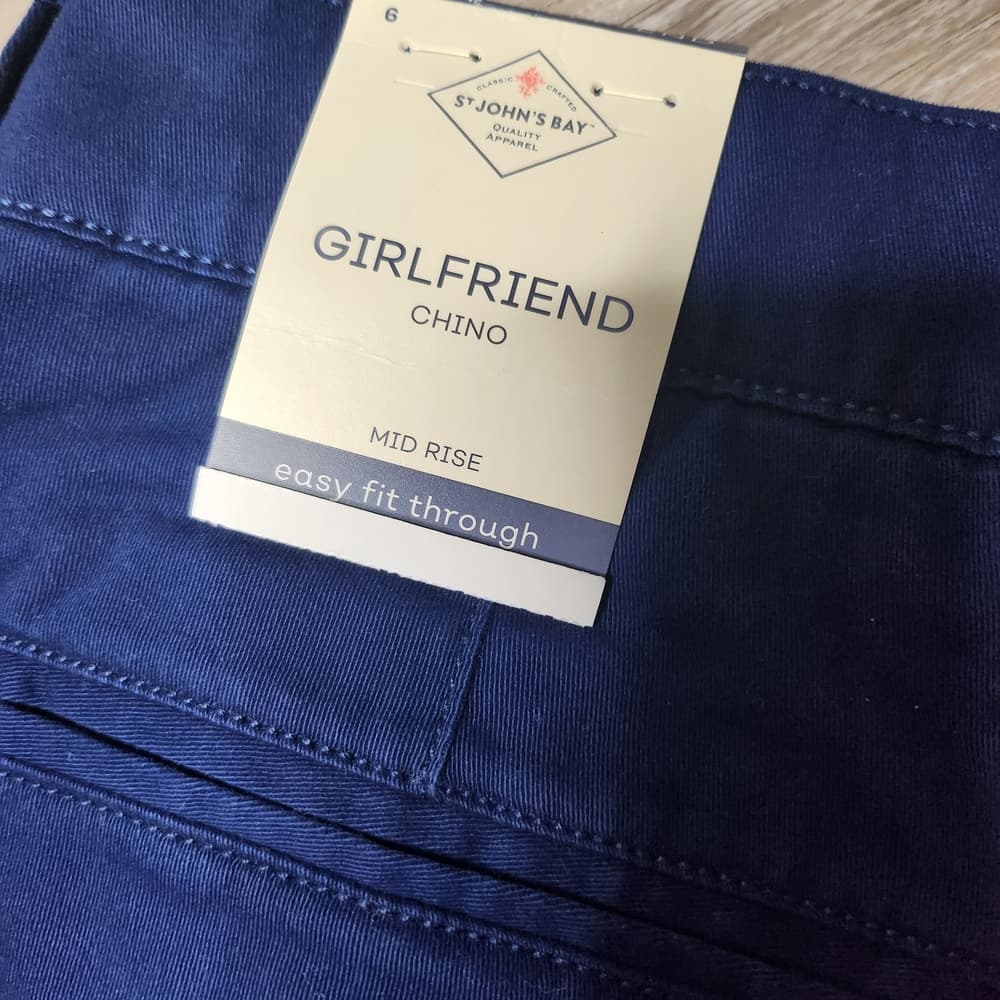 St. John's Bay Women's Navy Cropped Girlfriend Chinos - Thumbnail 8