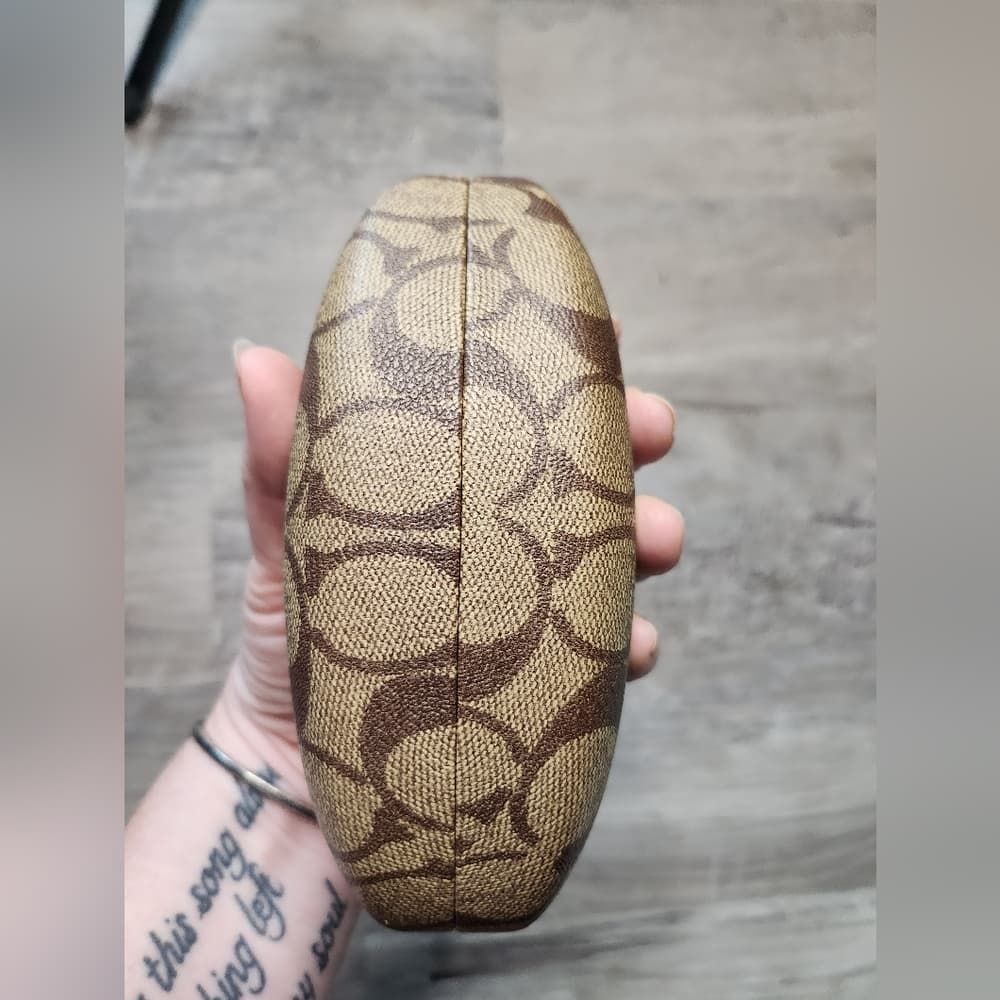 Coach Tan and Brown Large Chunky Clam Shell Sunglasses Case - Thumbnail 4