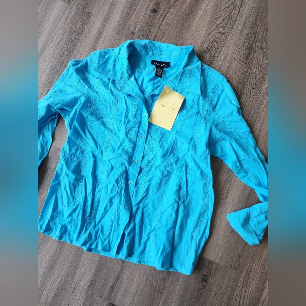 Denim&Co Vibrant Blue Floral Embroidered Button Down Shirt - Thumbnail 8