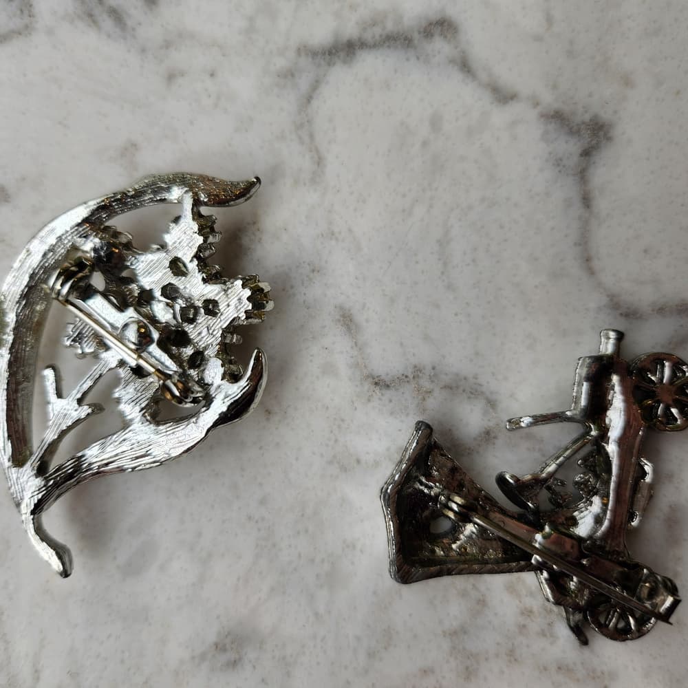Vintage Silver Tone Brooch Set with Rhinestones - Thumbnail 5