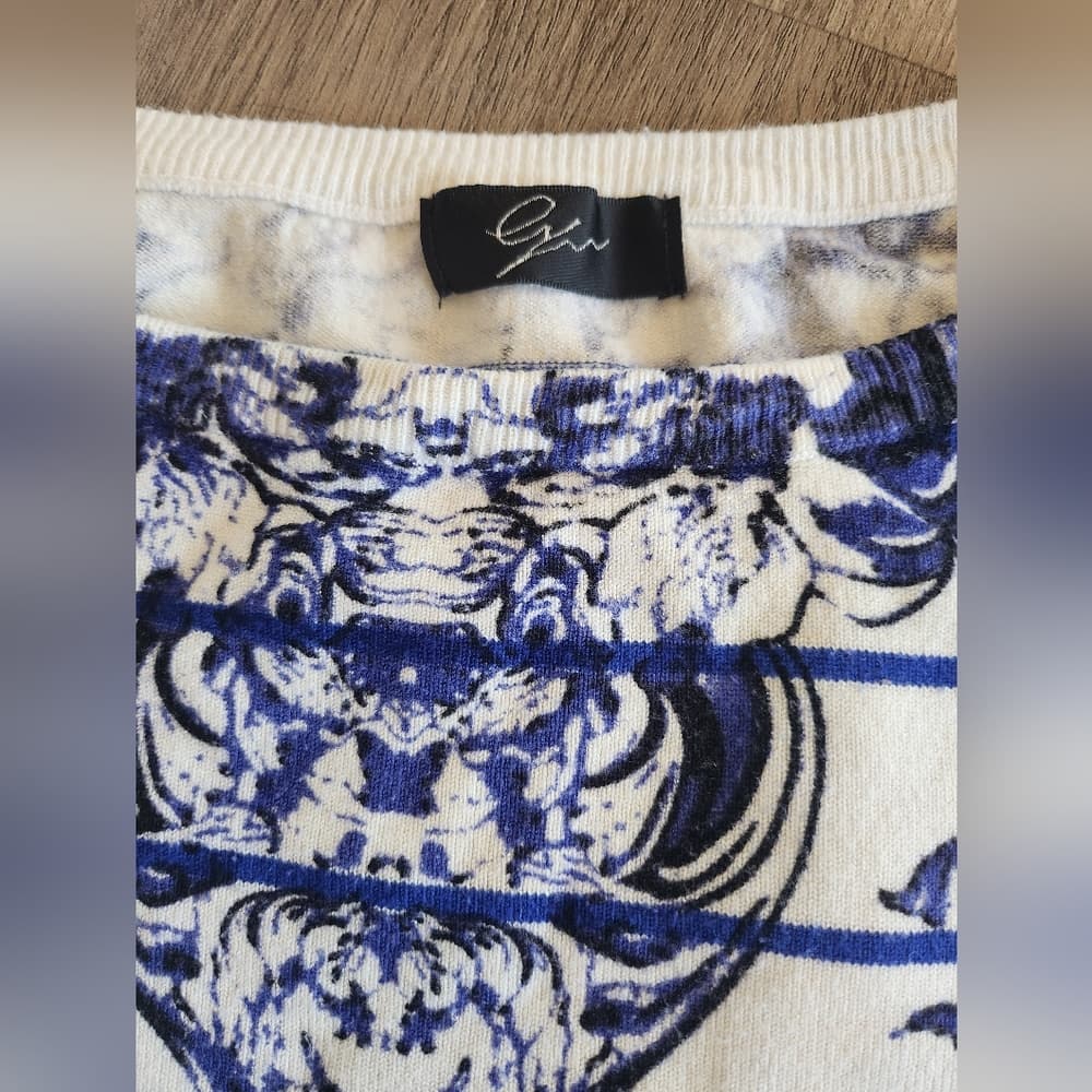 GNW Blue and White Crew Neck Sweater with Porcelain Pattern - Thumbnail 2