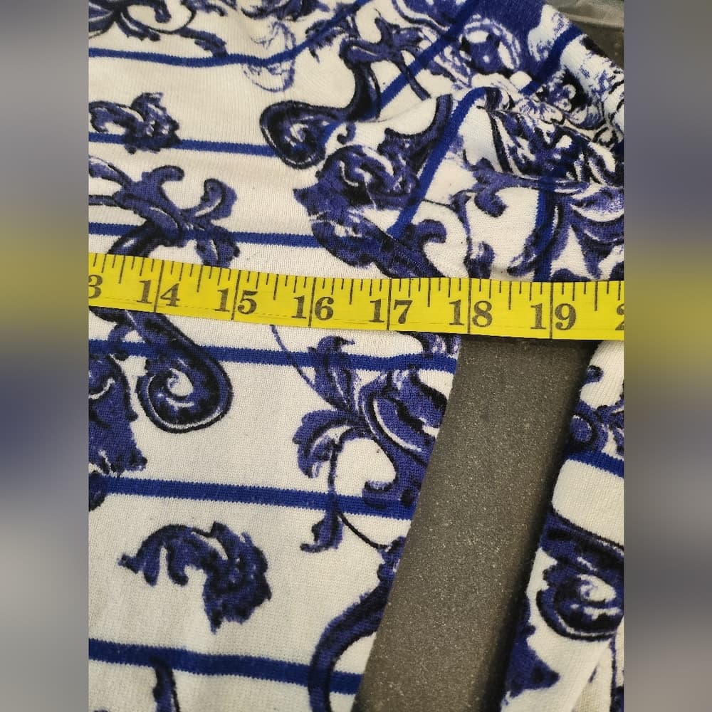 GNW Blue and White Crew Neck Sweater with Porcelain Pattern - Thumbnail 8