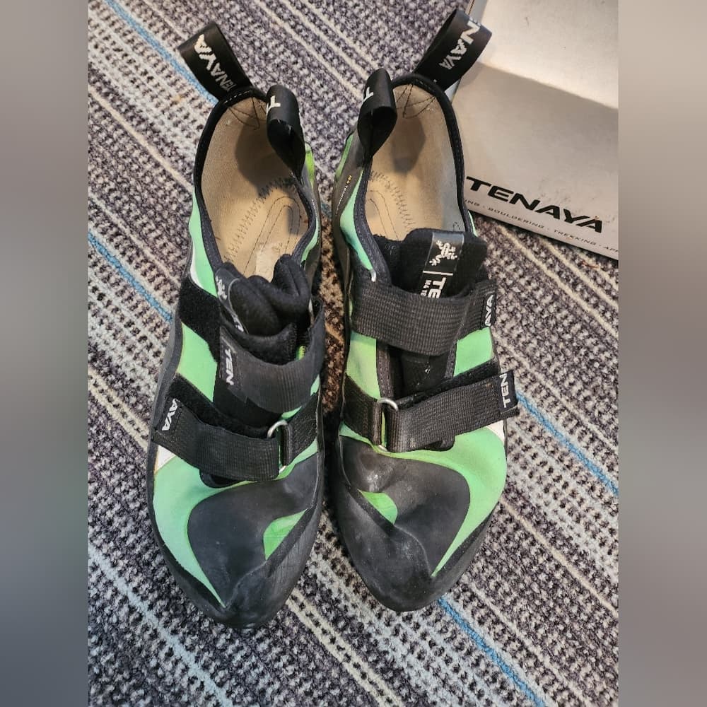 Tenaya Green and Black Climbing Shoes with Velcro Closure and Rubber Sole - Thumbnail 10