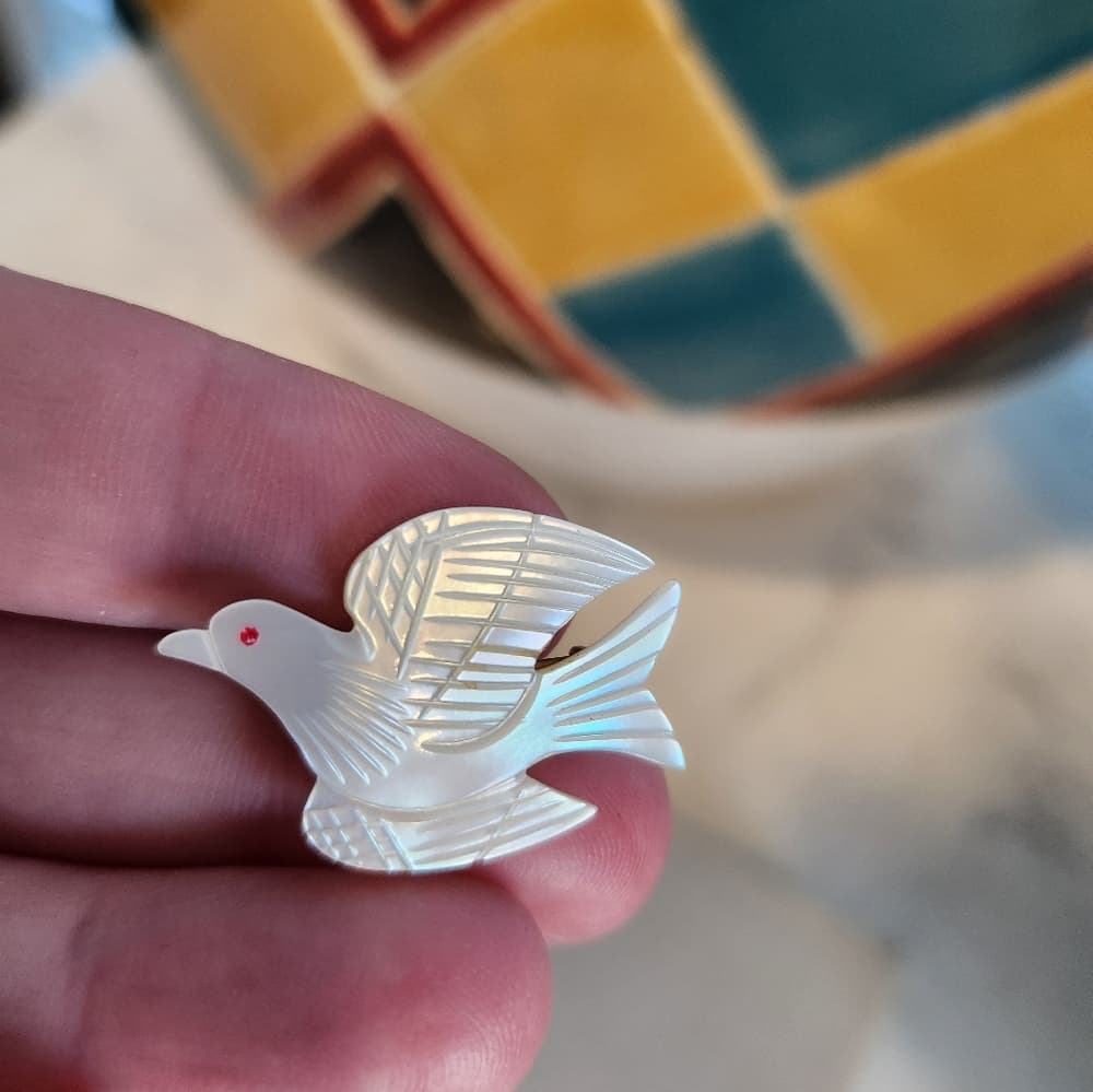3 Shell Abalone and Mother Of Pearl Handmade and Craved Dove Brooch Lot - Thumbnail 8