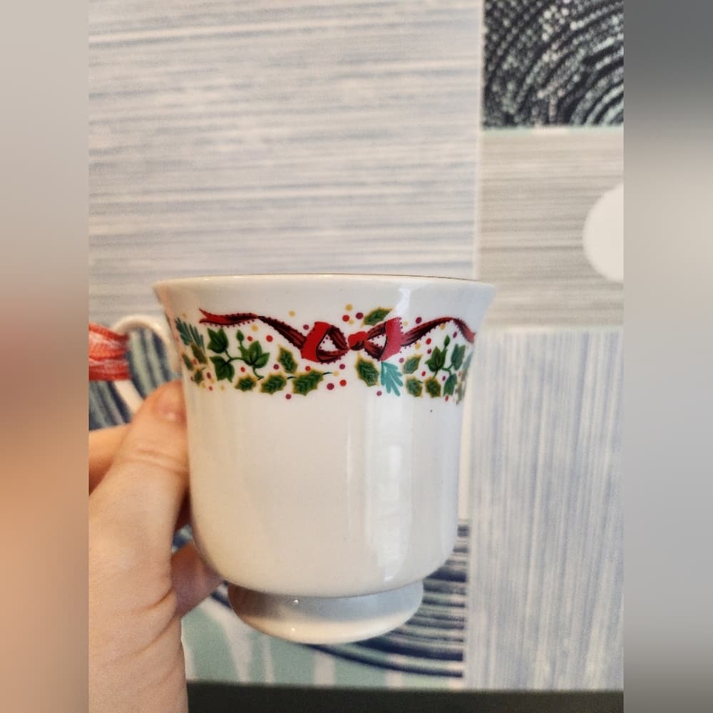 Vintage Coffee Tea Cup Upcycled Holiday Christmas Tree Snow Scene Ornament - Thumbnail 3
