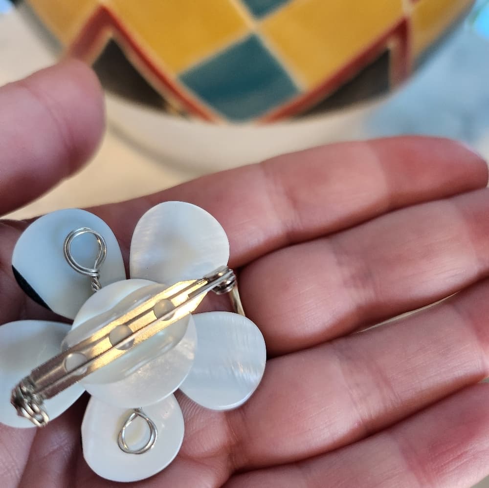 3 Shell Abalone and Mother Of Pearl Handmade and Craved Dove Brooch Lot - Thumbnail 6