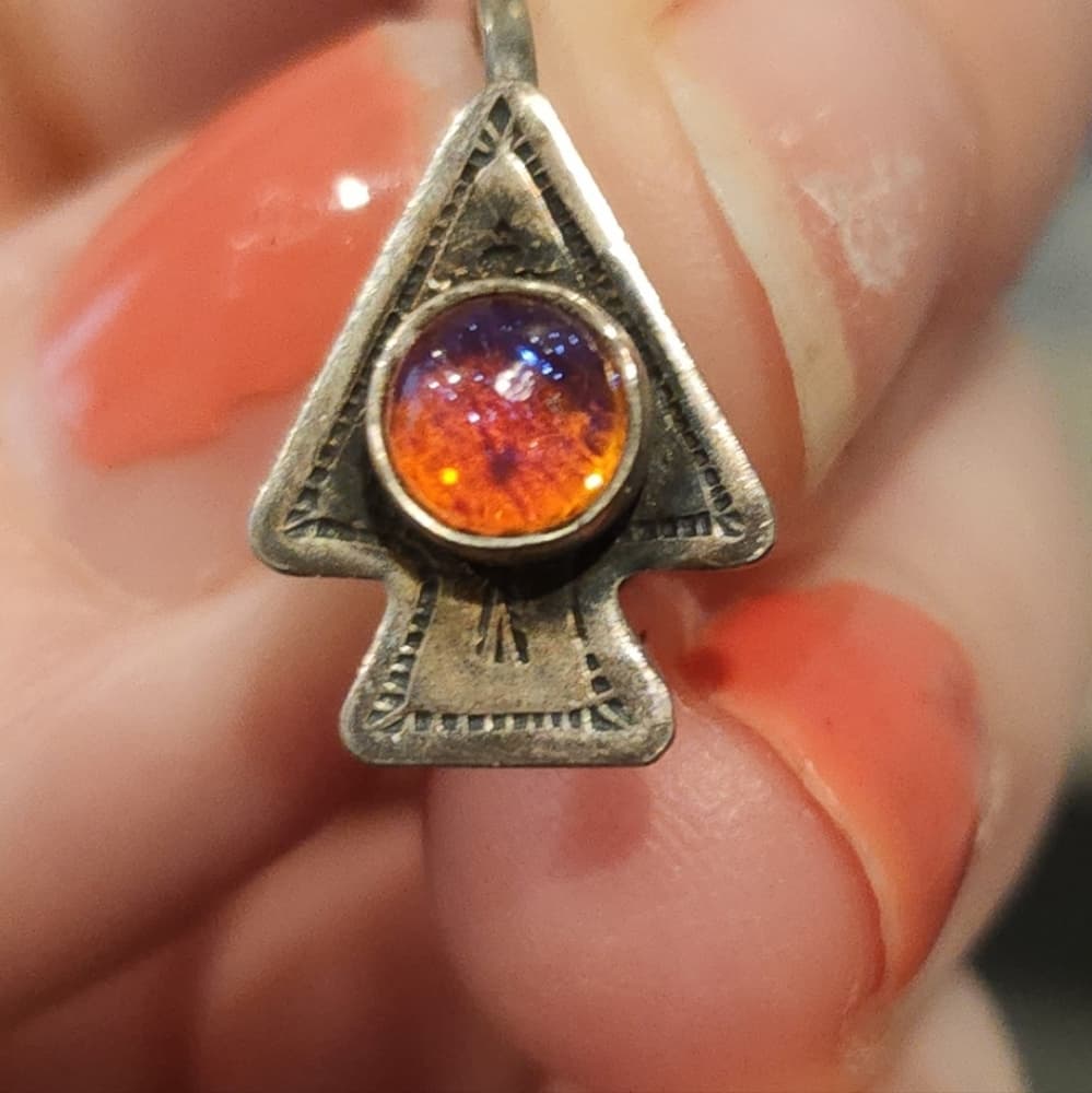 Awesome Vintage Silver and Orange Spade Screback Clip on Earrings - Thumbnail 6