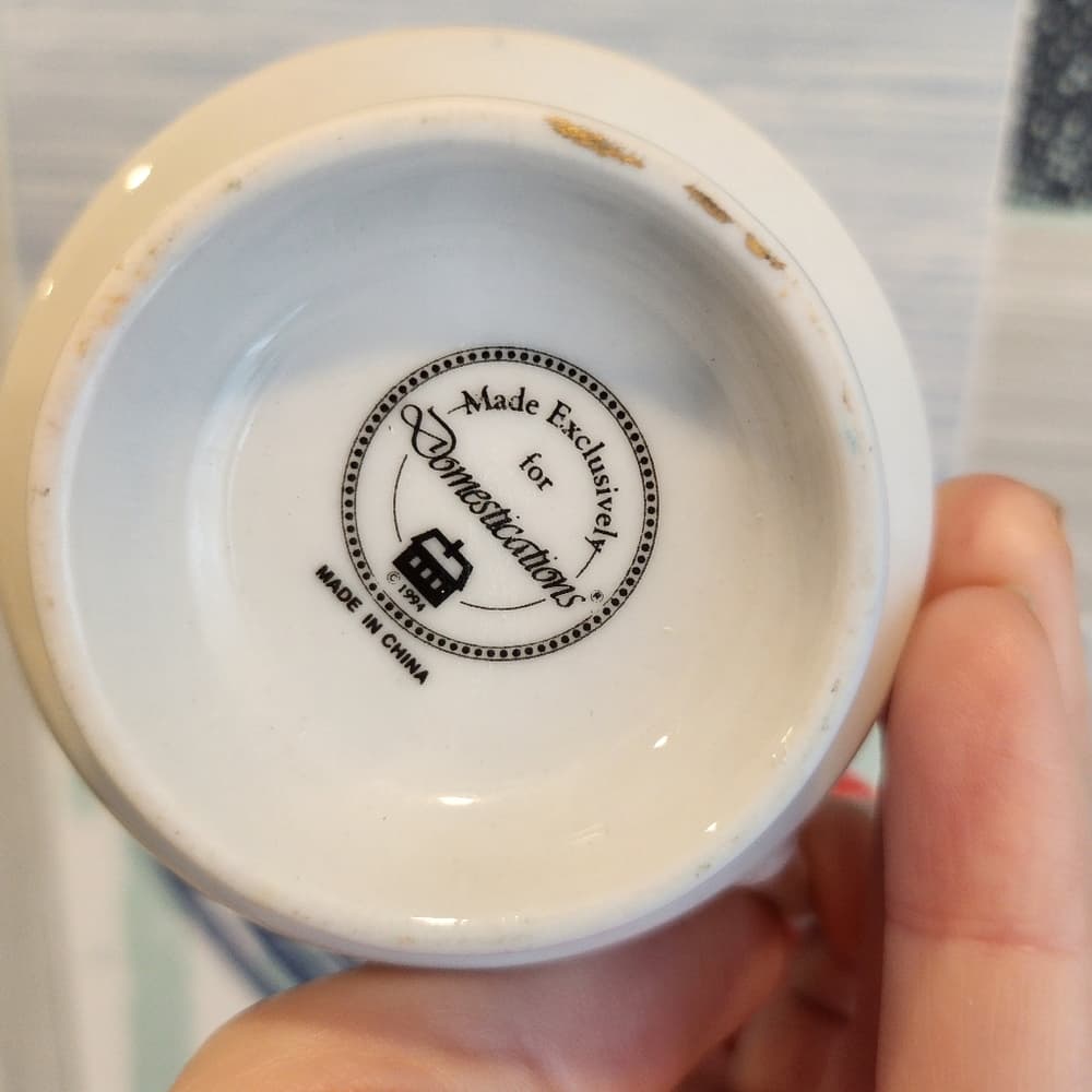 Vintage Coffee Tea Cup Upcycled Holiday Christmas Tree Snow Scene Ornament - Thumbnail 4