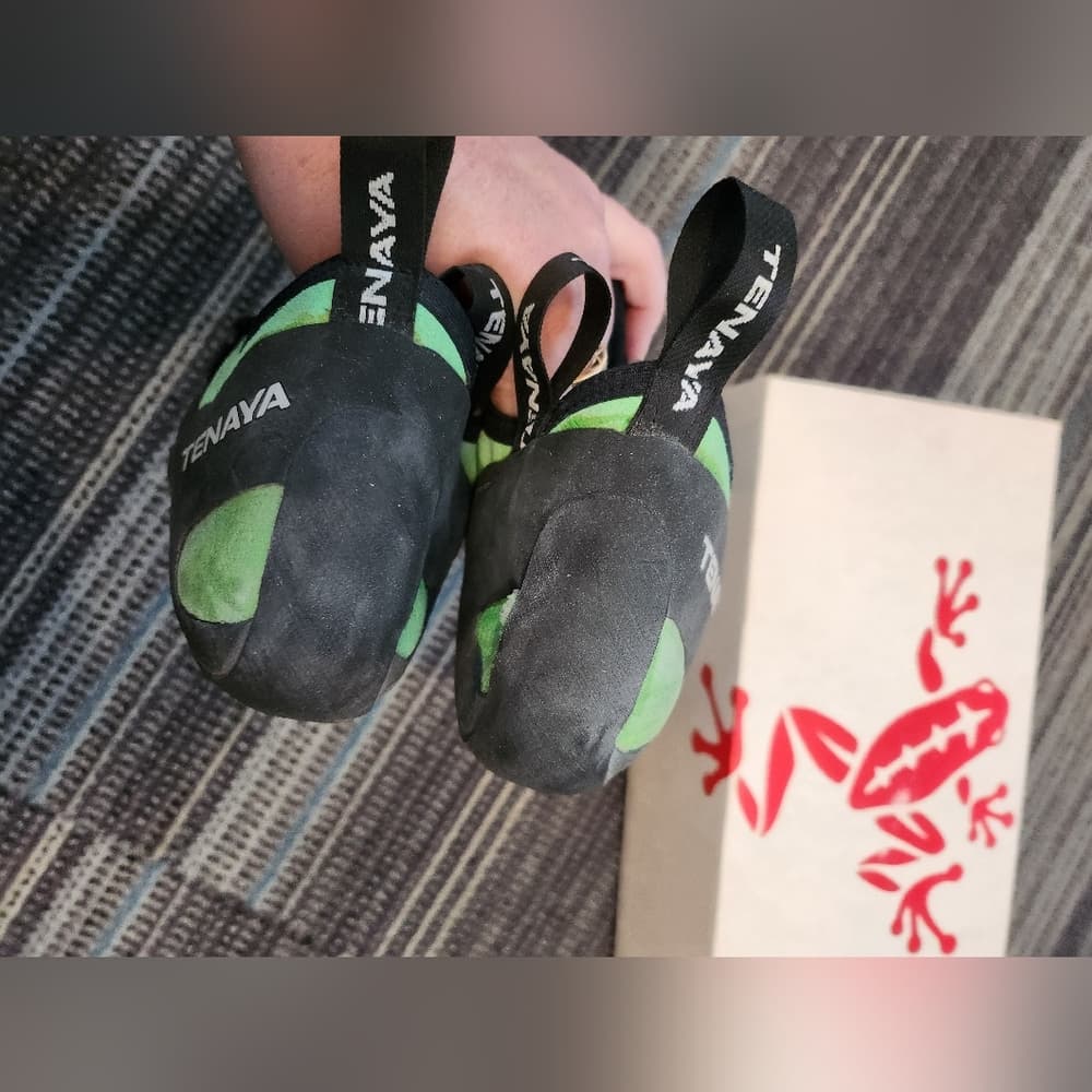 Tenaya Green and Black Climbing Shoes with Velcro Closure and Rubber Sole - Thumbnail 3
