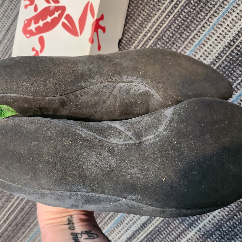 Tenaya Green and Black Climbing Shoes with Velcro Closure and Rubber Sole - Thumbnail 4