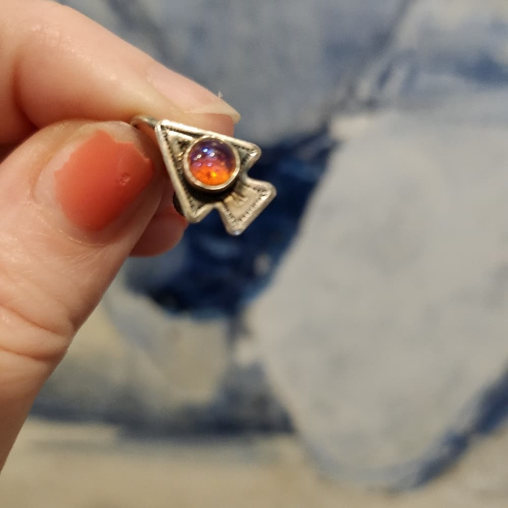 Awesome Vintage Silver and Orange Spade Screback Clip on Earrings - Thumbnail 3