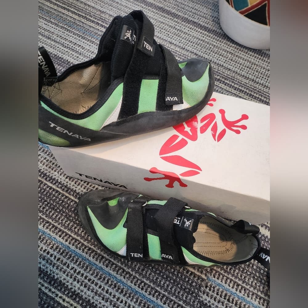 Tenaya Green and Black Climbing Shoes with Velcro Closure and Rubber Sole - Thumbnail 6