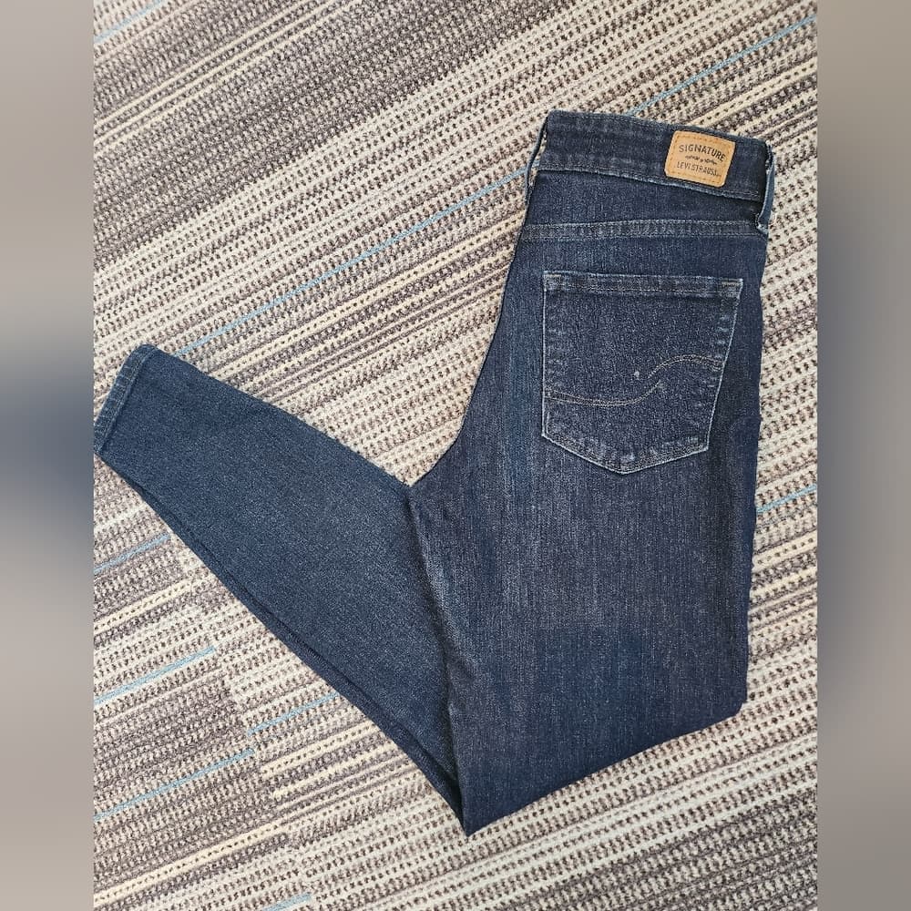 Levi's Mid Rise Skinny Dark Blue Stretch Jeans