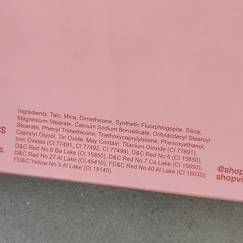 Violet Voss Whispering Rosè Luminous blush 4 Shade blush Compact. - Thumbnail 5