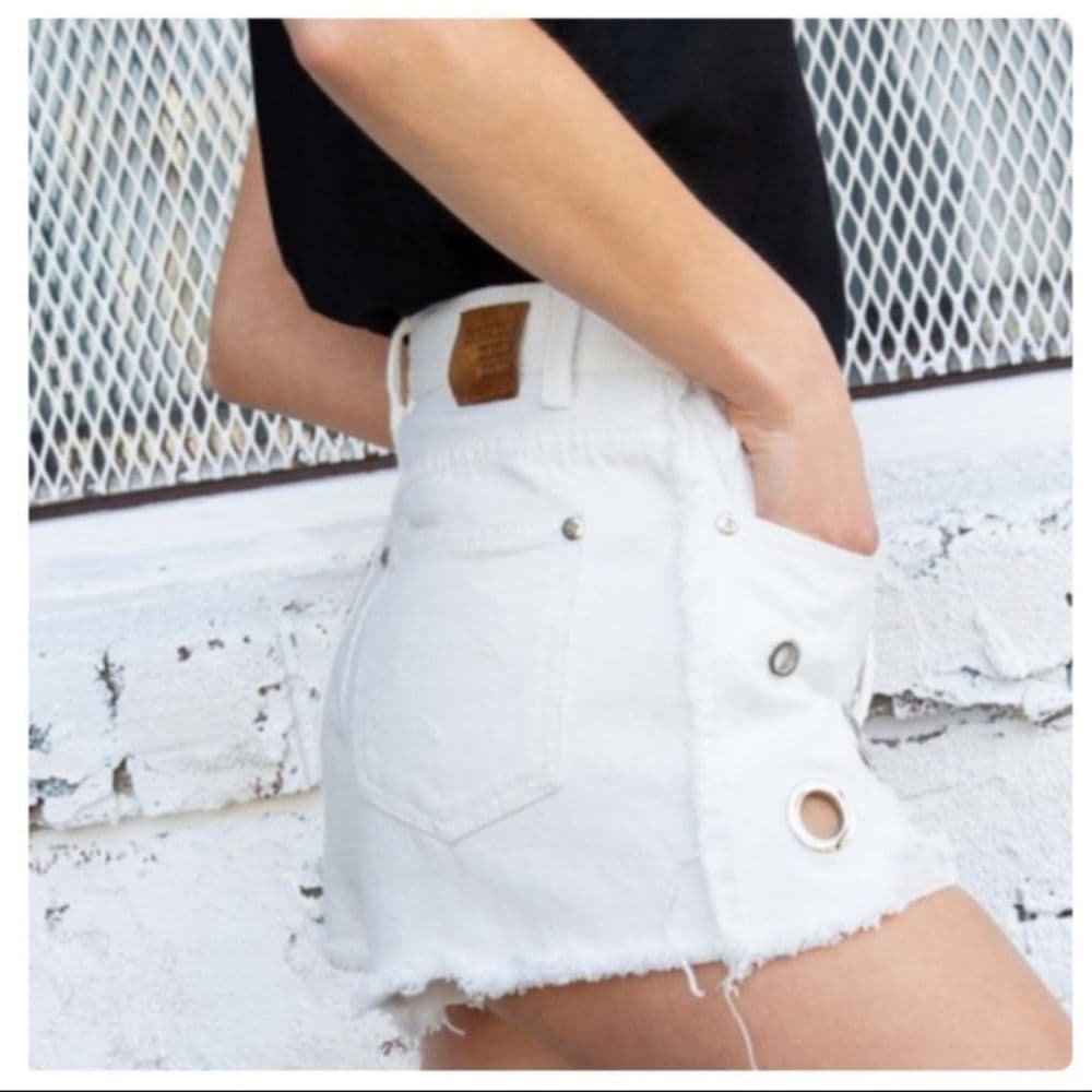 POL White High Waisted Eyelet Fringe Trim Shorts - Thumbnail 6