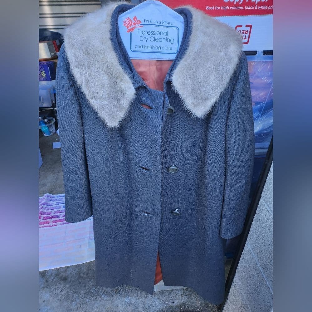 Vintage ILGWU Union Made 1960s Fur Collar Blue Chunky Button Mod Ladies Jacket - Thumbnail 2