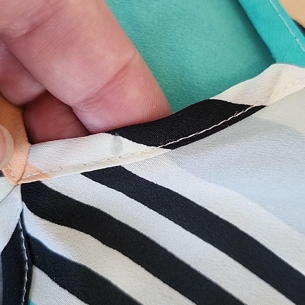 BCBGeneration Casual Turquiose Striped Sleeveless Blouse Cropped - Thumbnail 4