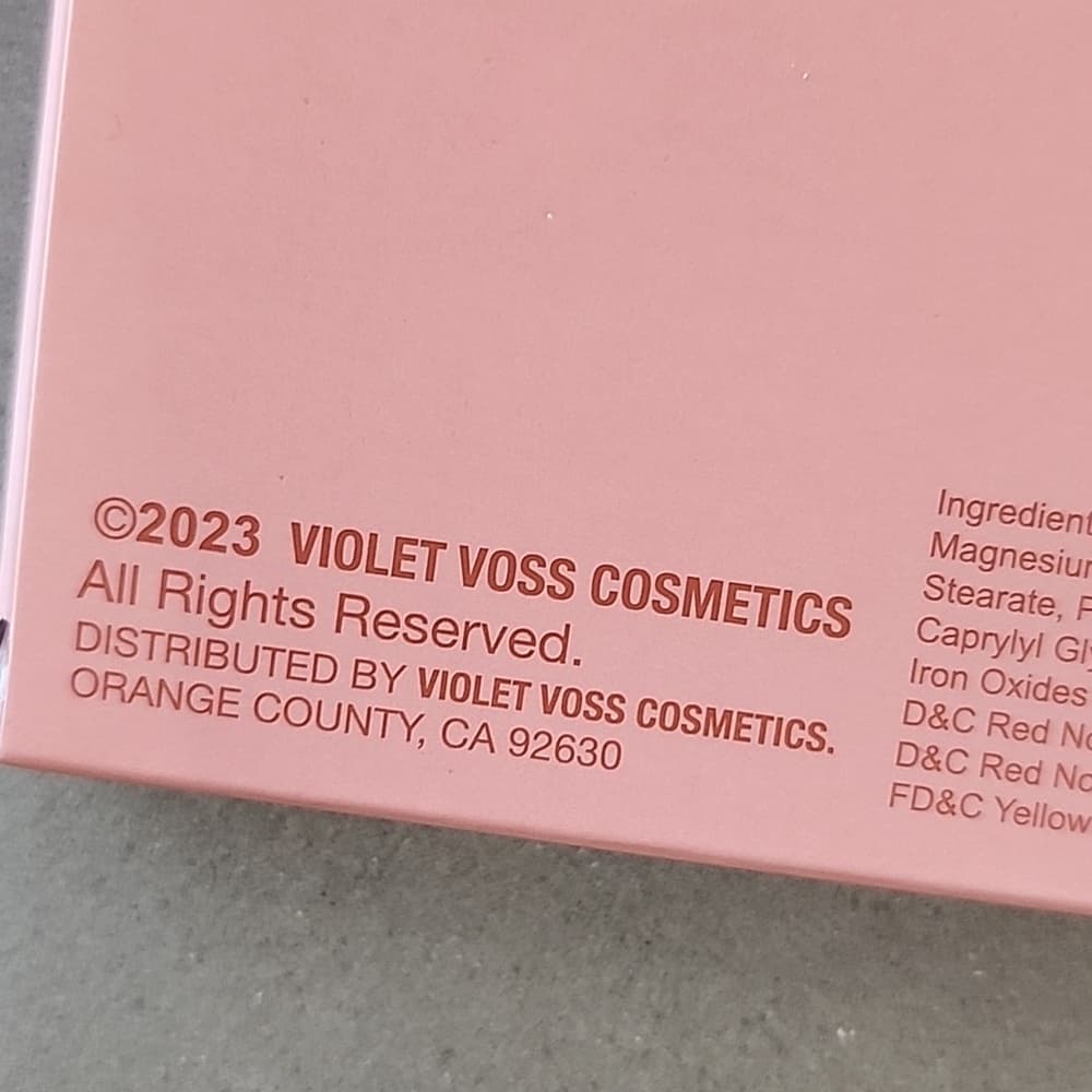 Violet Voss Whispering Rosè Luminous blush 4 Shade blush Compact. - Thumbnail 4