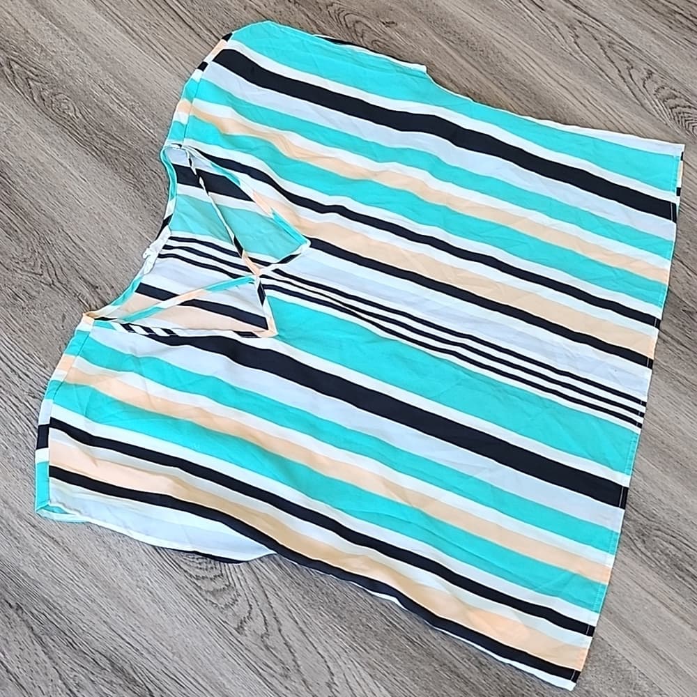 BCBGeneration Casual Turquiose Striped Sleeveless Blouse Cropped