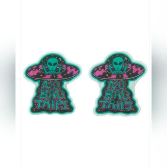No Bad Trips Tiny Space Ship Alien Acrylic Stud Earrings - Thumbnail 9