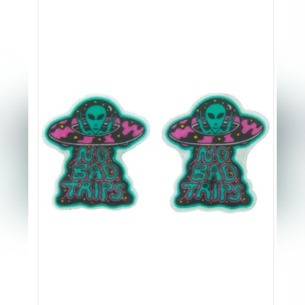 No Bad Trips Tiny Space Ship Alien Acrylic Stud Earrings - Thumbnail 8