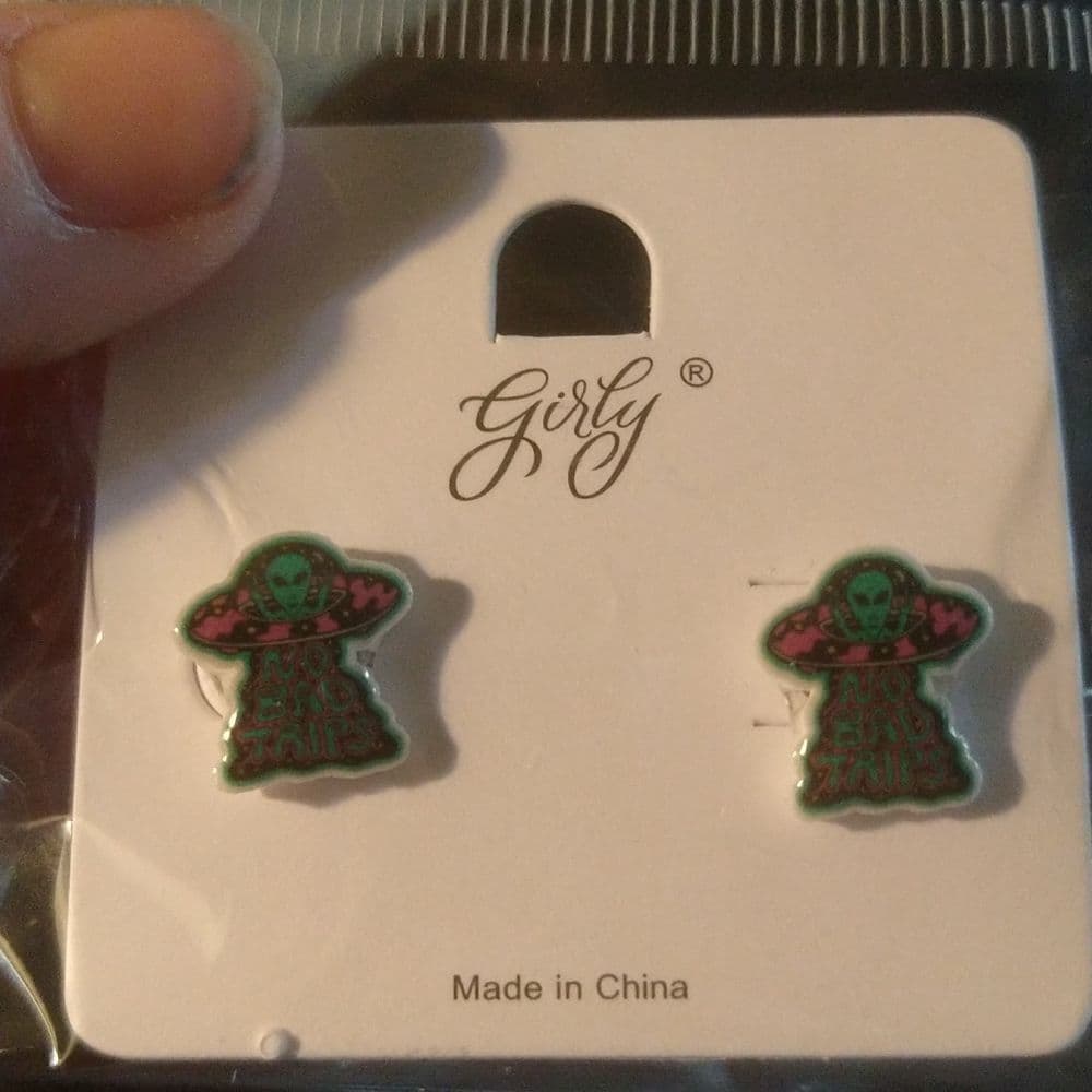 No Bad Trips Tiny Space Ship Alien Acrylic Stud Earrings - Thumbnail 2