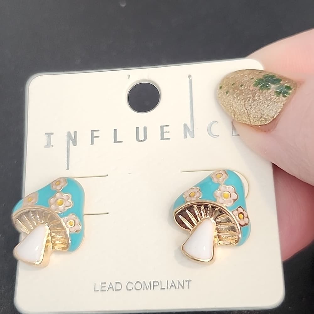 Black and Gold Enamel Mushroom Post Earrings - Thumbnail 4