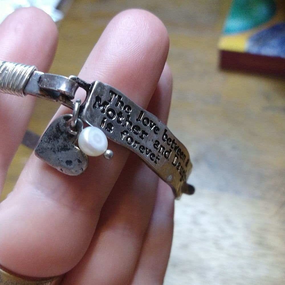 Silver Tone Mother and Daughter Engraved Charm Bracelet - Thumbnail 3