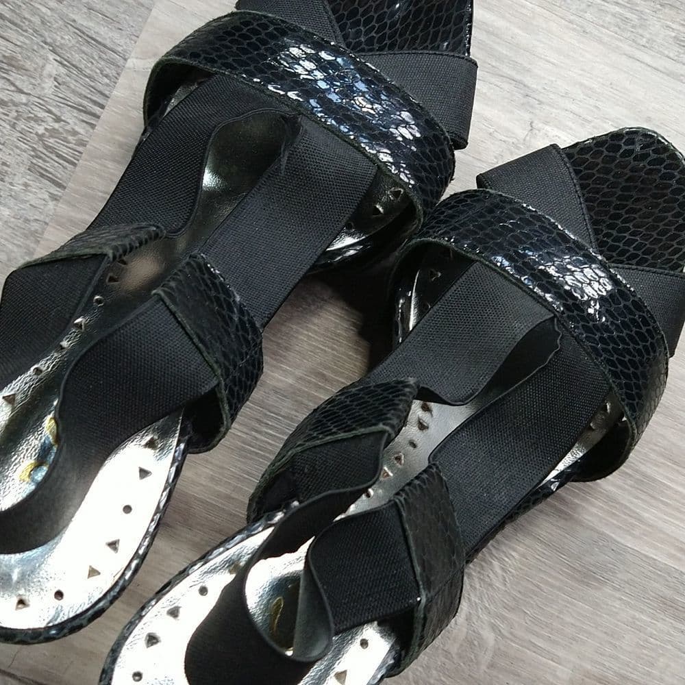 3 For 10 Sale BCBG Paris Elastic and Leather Sling Back Heels - Thumbnail 6
