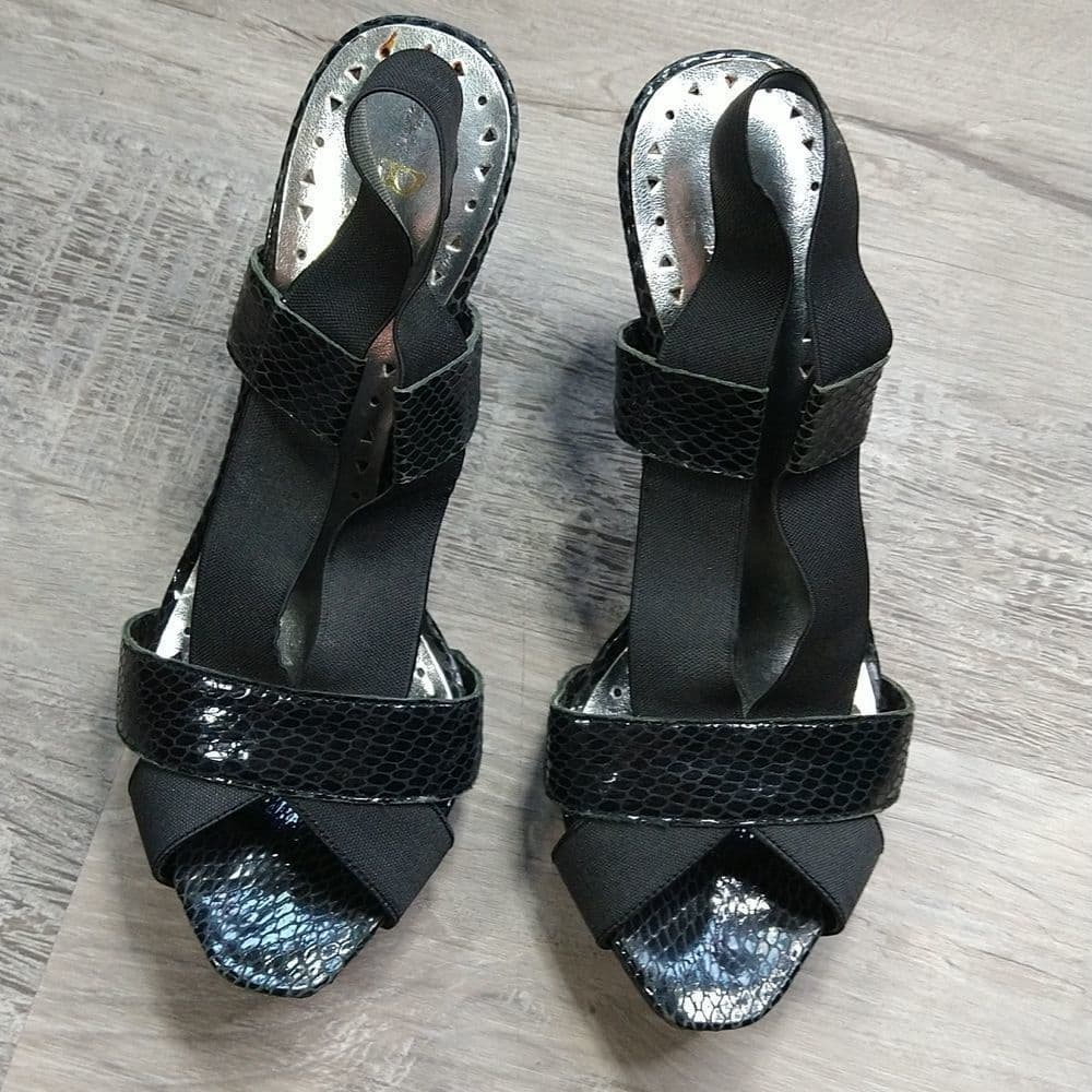 3 For 10 Sale BCBG Paris Elastic and Leather Sling Back Heels