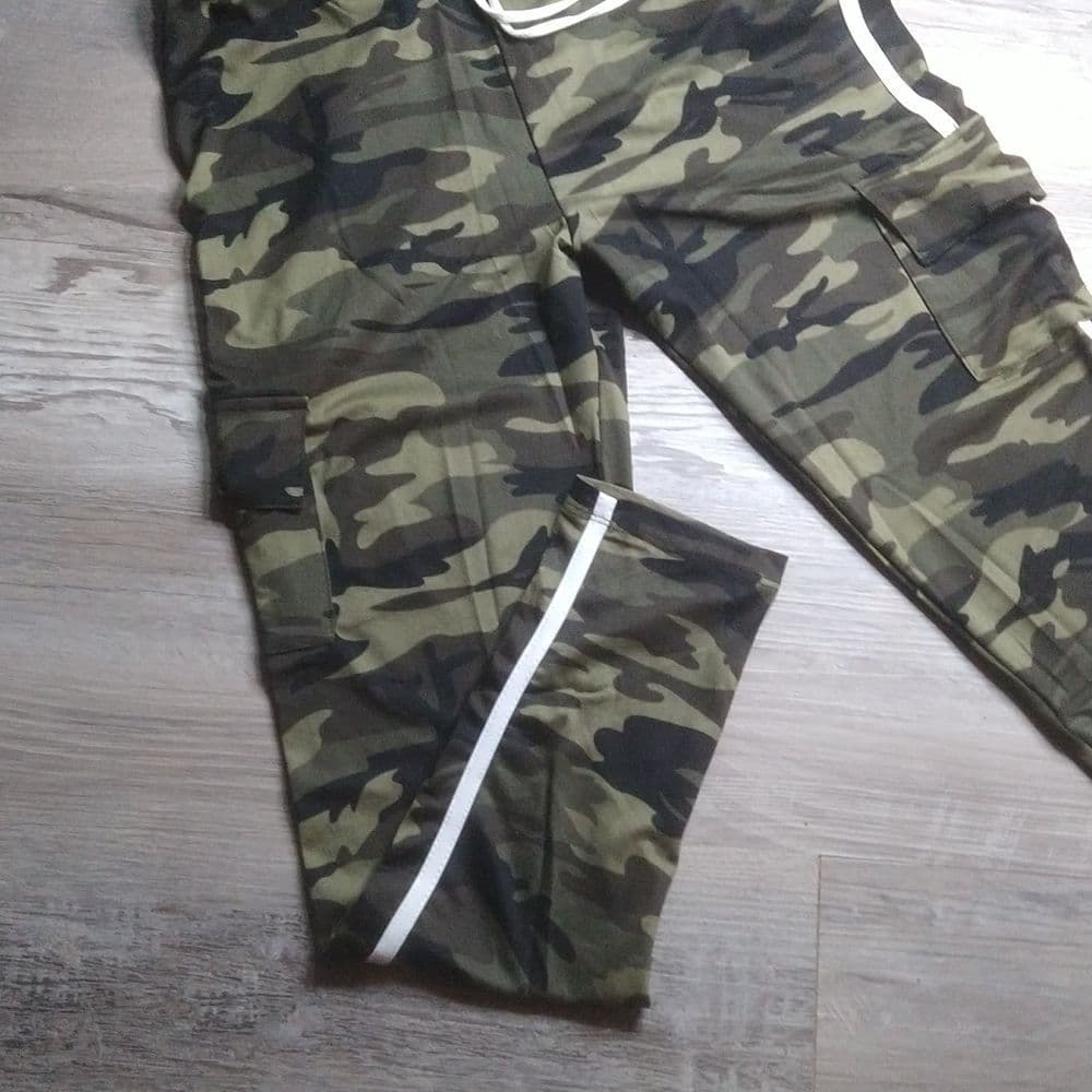 Camo Crop Top And Cargo Style Pant Matching Sexy 2 Piece Outfit - Thumbnail 10