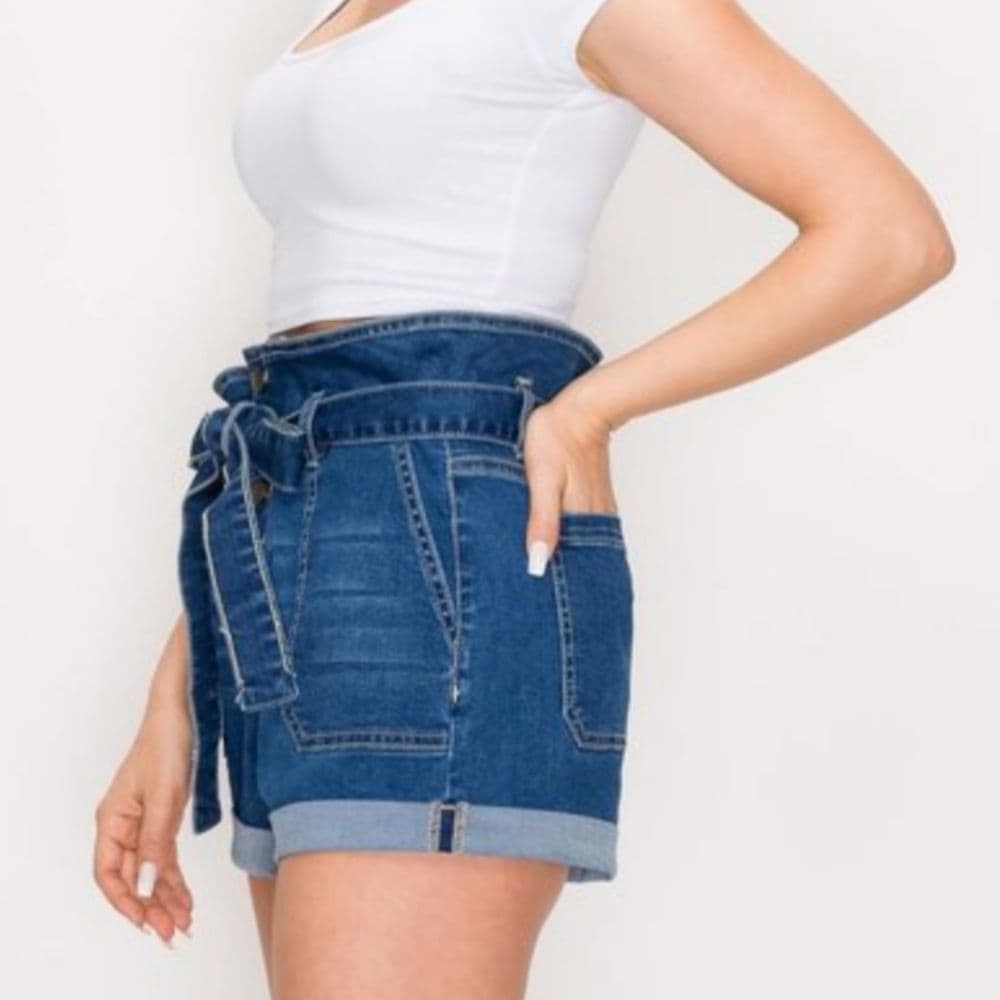 Plus Size Medium Wash Denim High Waist Button Fly Paper Bag Shorts with Tie Belt - Thumbnail 4