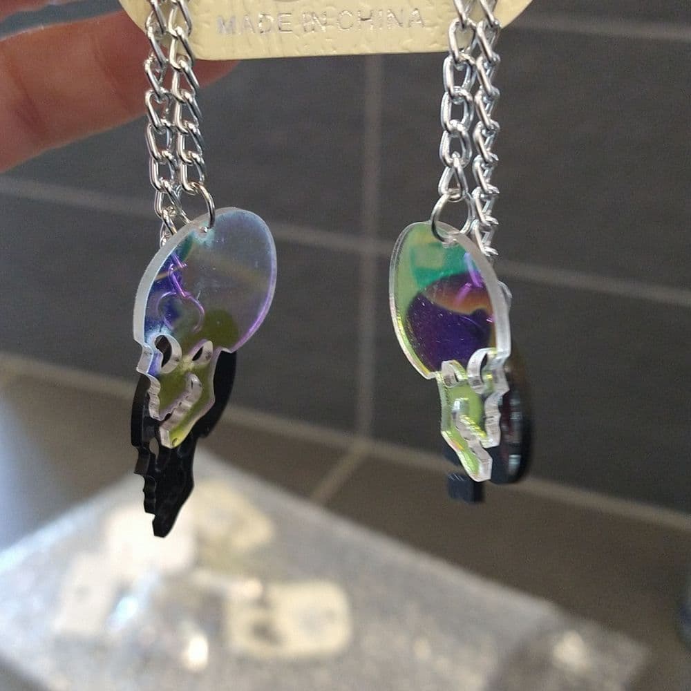 Color Changing Skulls on Chain Dangle Acrylic Earrings - Thumbnail 4